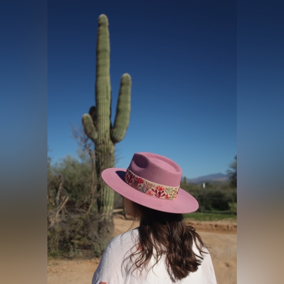 Pink Wool Cowboy Hat – Western Felt Hat with Embroidered Cactus Band - Picture 3 of 5